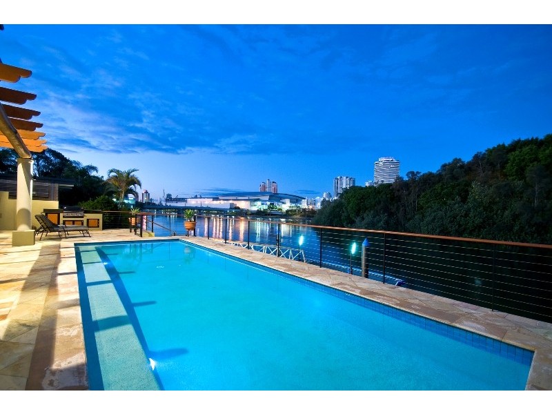 Broadbeach Waters QLD 4218