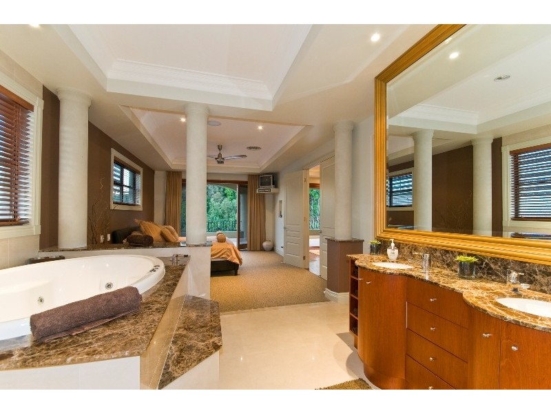 Broadbeach Waters QLD 4218