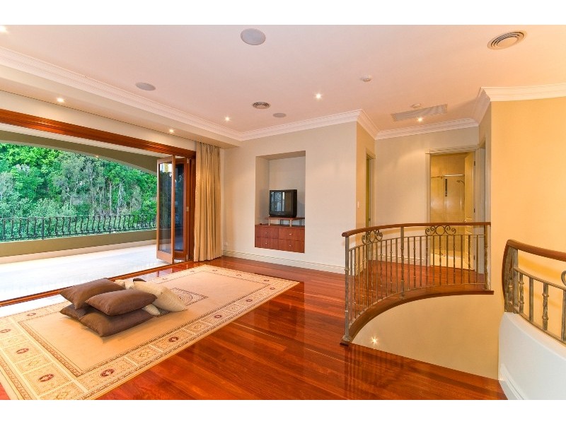 Broadbeach Waters QLD 4218