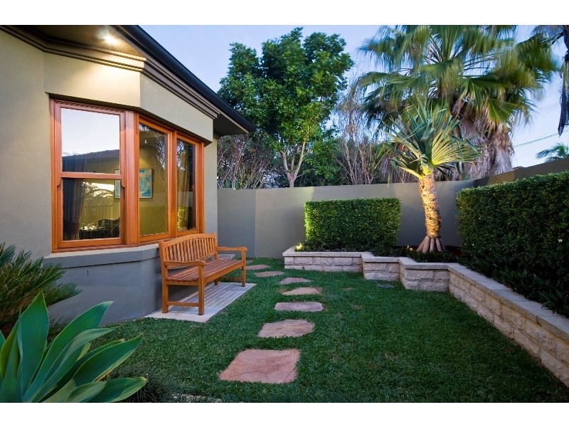 Broadbeach Waters QLD 4218