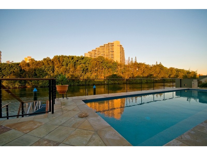 Broadbeach Waters QLD 4218