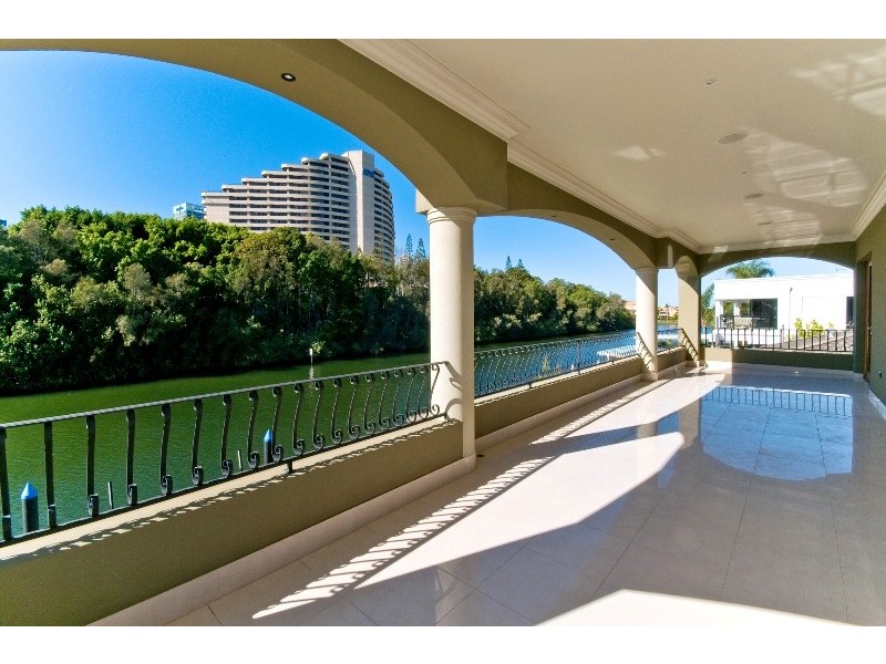 Broadbeach Waters QLD 4218