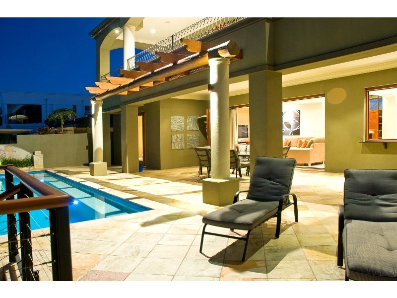 Broadbeach Waters QLD 4218