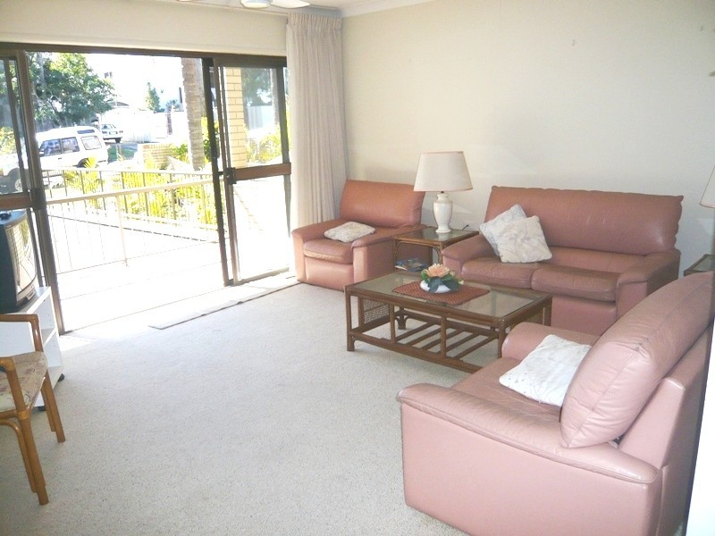 3/16 St Kilda Avenue, Broadbeach QLD 4218