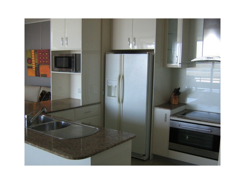 360 Marine Parade, Labrador QLD 4215