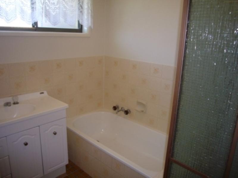 1/8 Peacock Place, Burleigh Waters QLD 4220