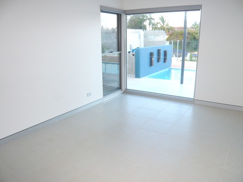 41 Sophie Avenue, Broadbeach Waters QLD 4218