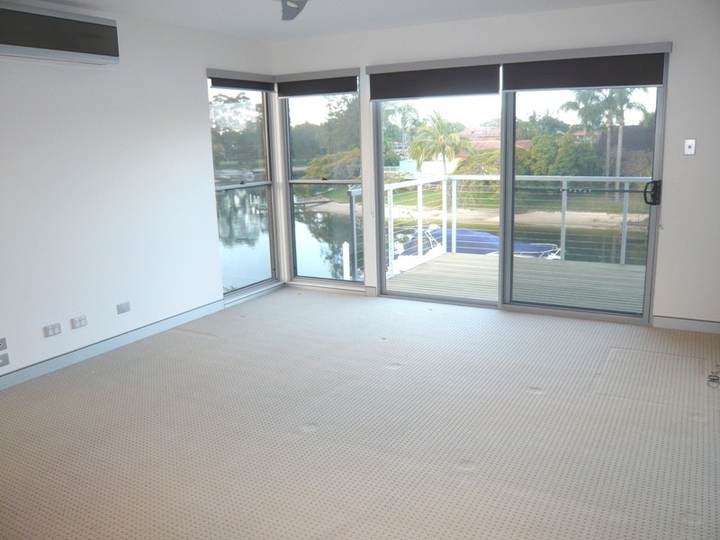 41 Sophie Avenue, Broadbeach Waters QLD 4218