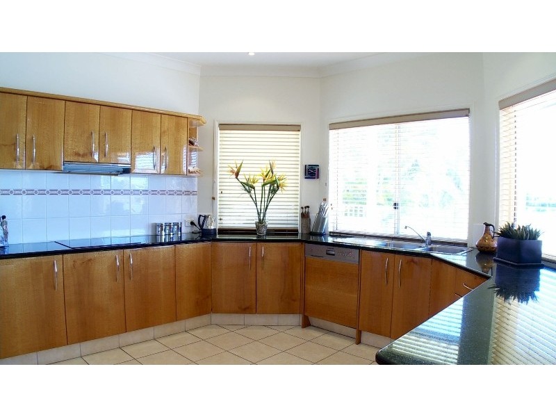 78 Waitomo Street, Broadbeach Waters QLD 4218