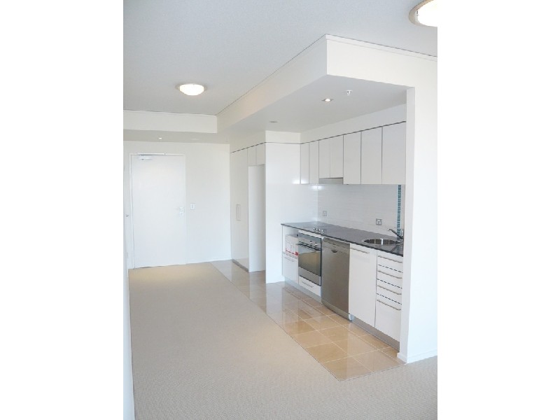 908/22 Sierra Grand, Broadbeach QLD 4218