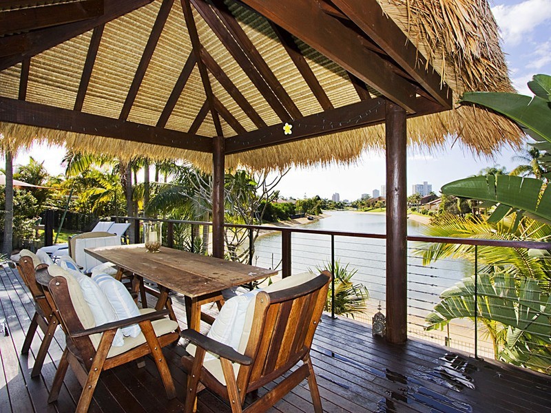 202 Rio Vista Boulevard, Mermaid Waters QLD 4218