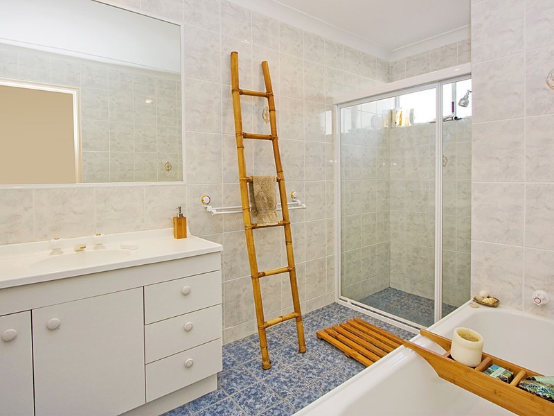 202 Rio Vista Boulevard, Mermaid Waters QLD 4218