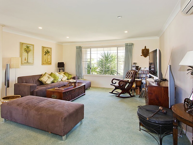 202 Rio Vista Boulevard, Mermaid Waters QLD 4218