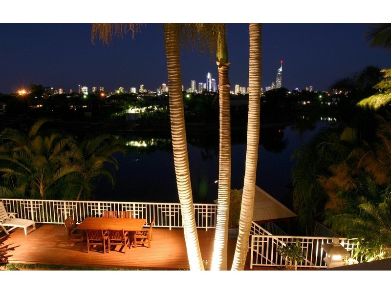 22 Village High Road, Benowa QLD 4217