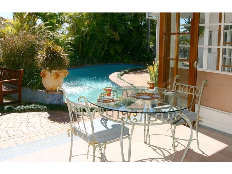 22 Village High Road, Benowa QLD 4217