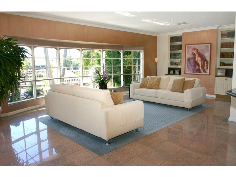 22 Village High Road, Benowa QLD 4217