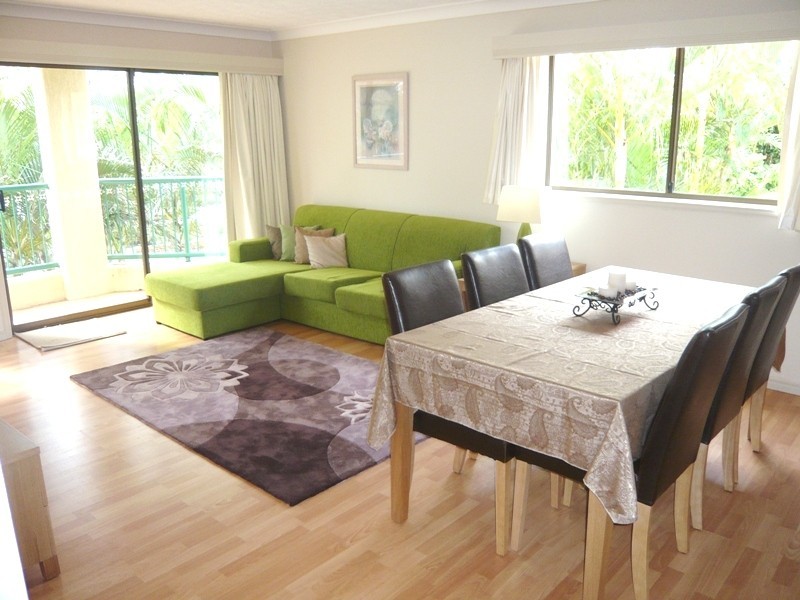 Unit 6, 5 Old Burleigh Road, Surfers Paradise QLD 4217