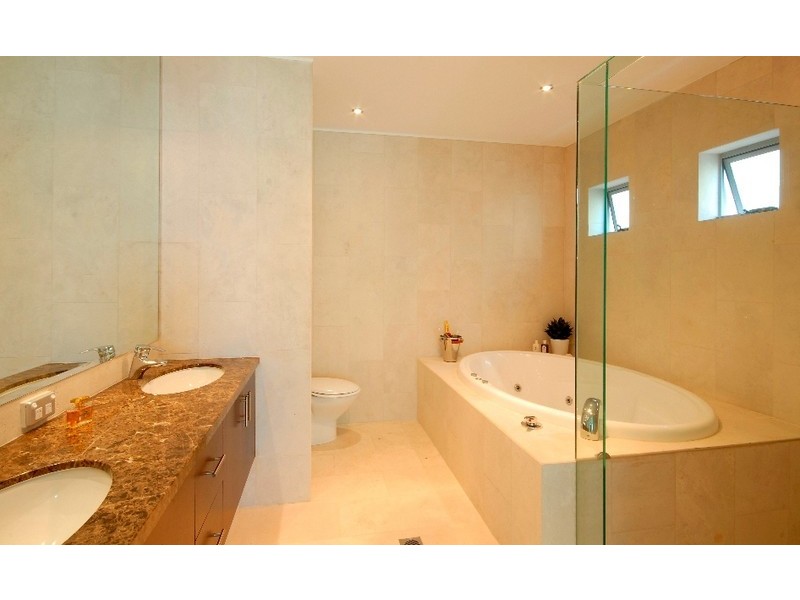 2/57 Albatross Avenue, Mermaid Beach QLD 4218