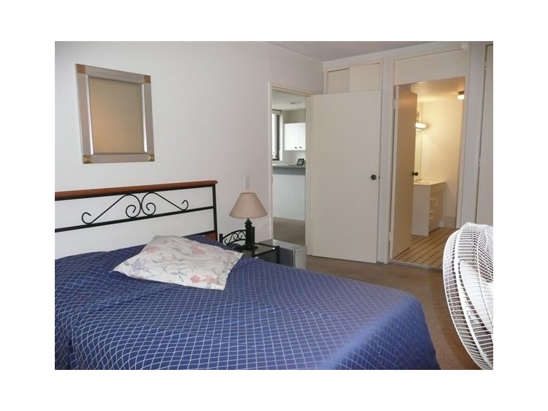 Clear Island Waters QLD 4226