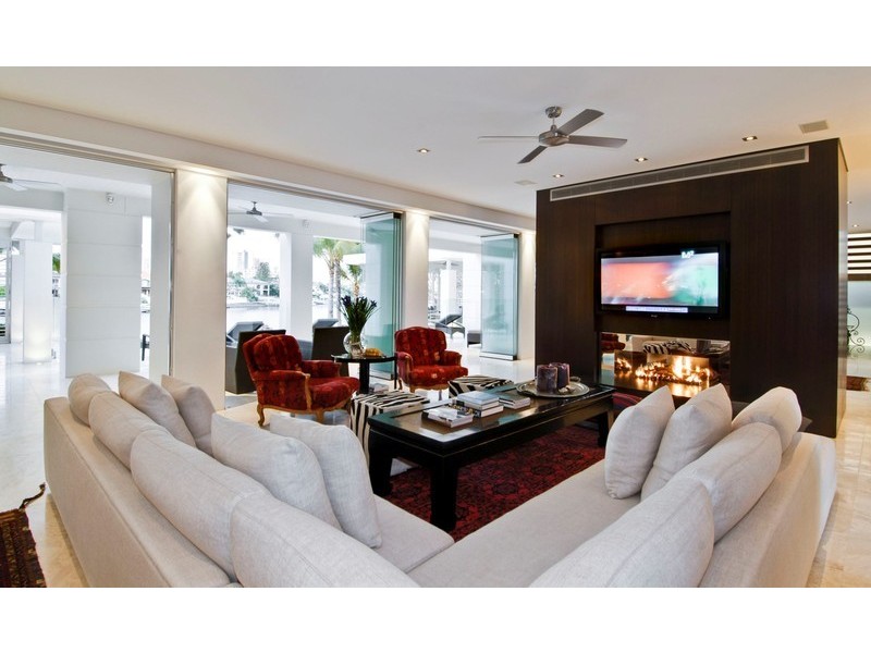 Broadbeach Waters QLD 4218