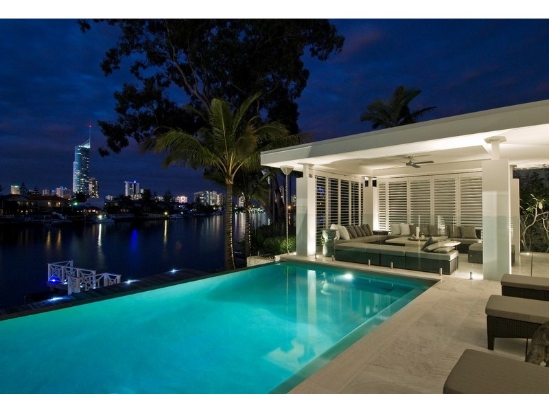 Broadbeach Waters QLD 4218