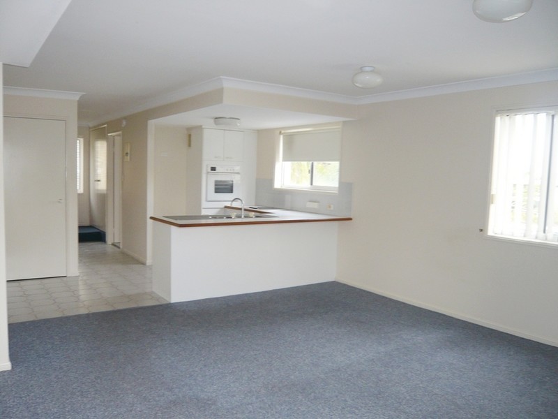 1/7 Orvieto Avenue, Mermaid Waters QLD 4218