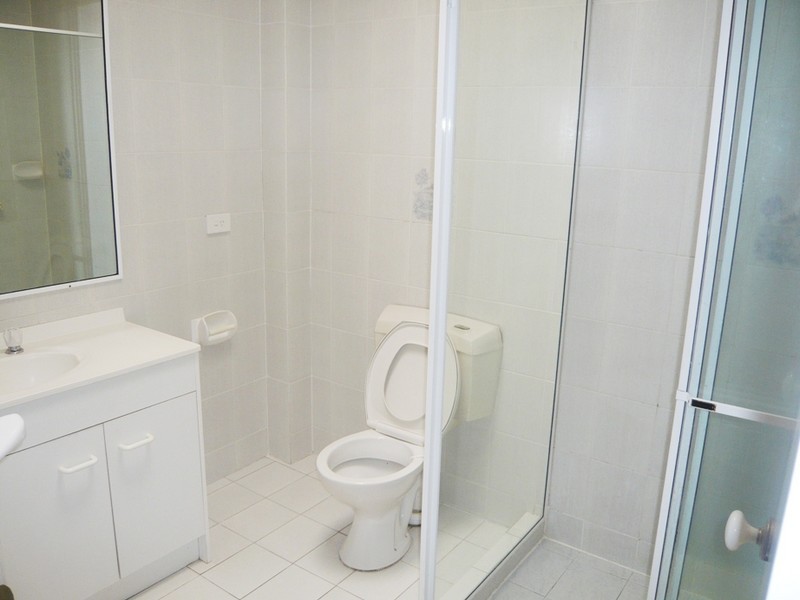 1/7 Orvieto Avenue, Mermaid Waters QLD 4218