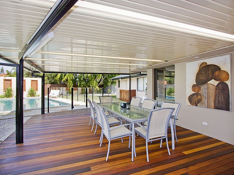 56 Barrier Reef Drive, Mermaid Waters QLD 4218