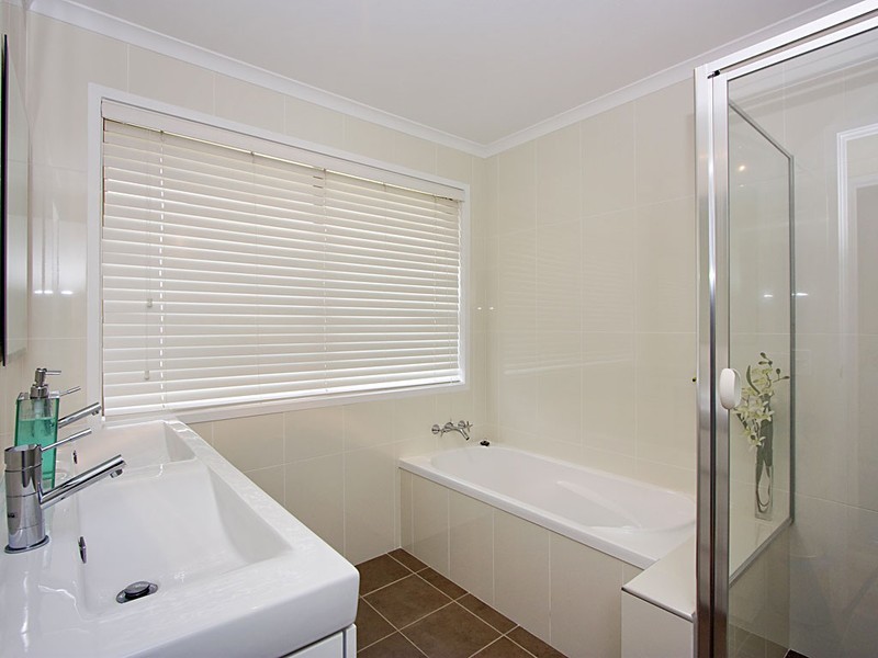 56 Barrier Reef Drive, Mermaid Waters QLD 4218