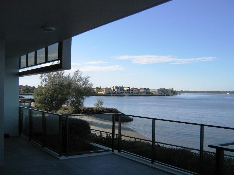 Paradise Point QLD 4216