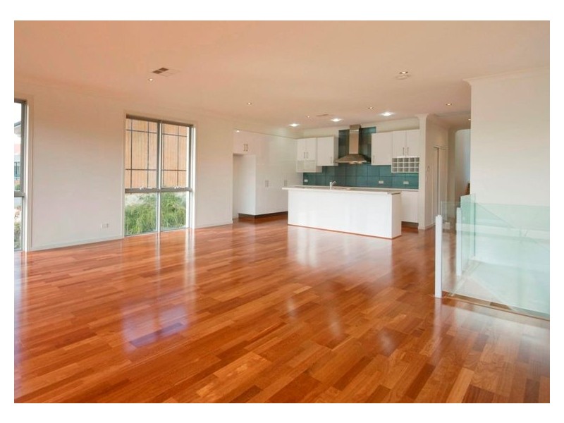 2 Lyra Court, Robina QLD 4226