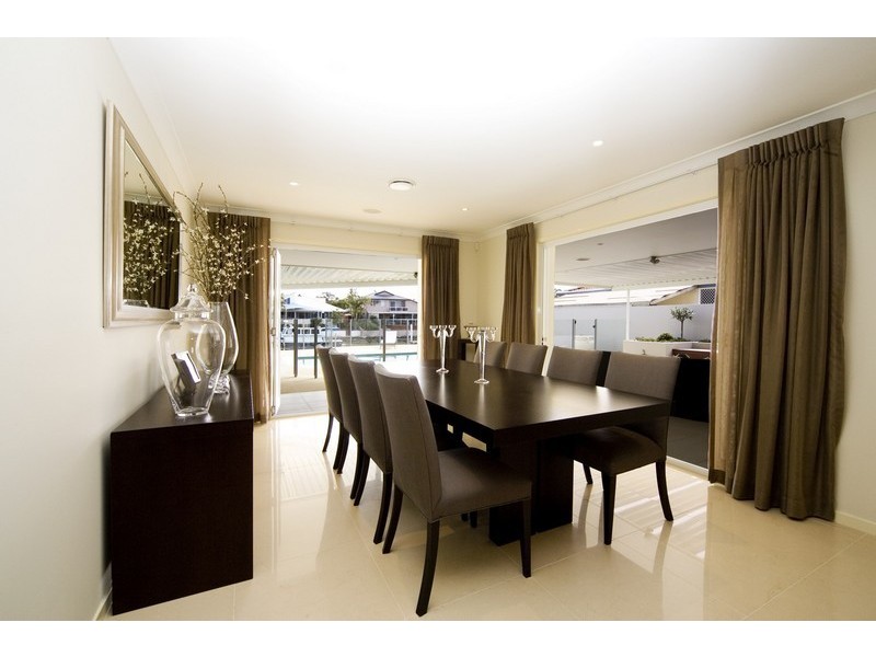 124 Sundance Way, Runaway Bay QLD 4216