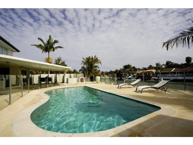 124 Sundance Way, Runaway Bay QLD 4216