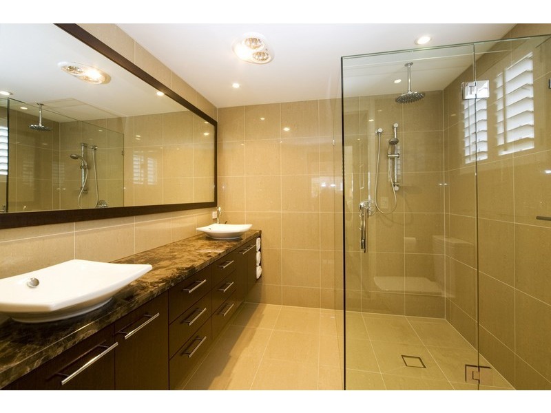 124 Sundance Way, Runaway Bay QLD 4216