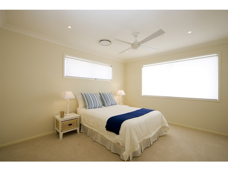 124 Sundance Way, Runaway Bay QLD 4216