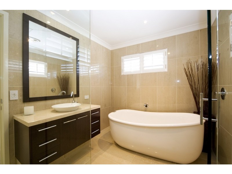 124 Sundance Way, Runaway Bay QLD 4216