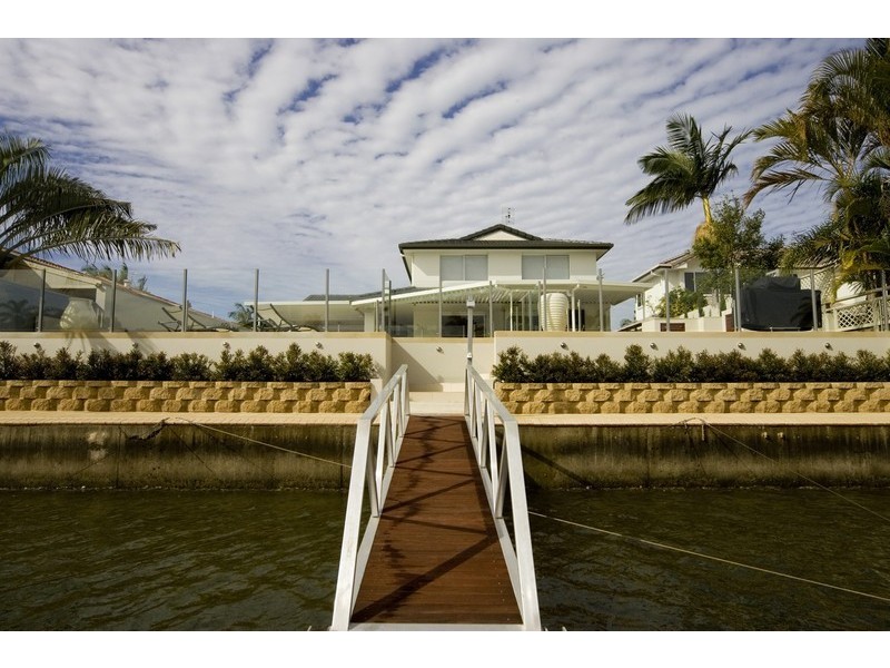 124 Sundance Way, Runaway Bay QLD 4216