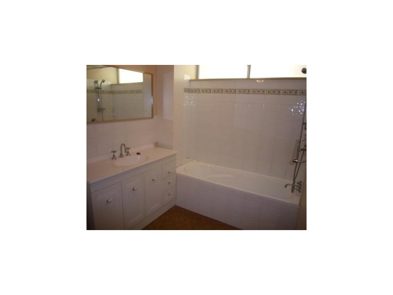 1/3 Old Burleigh Road, Surfers Paradise QLD 4217