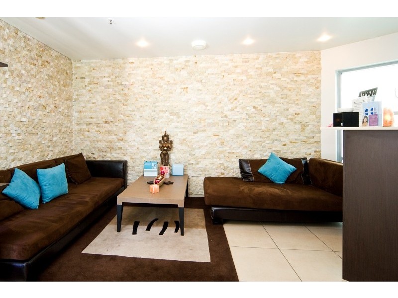 210/18 Fern Street, Surfers Paradise QLD 4217