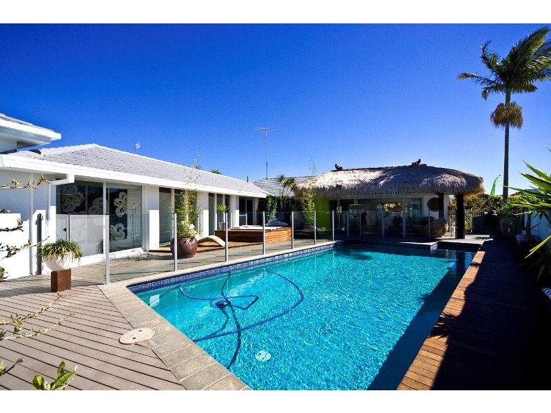 63 Rapallo Avenue, Isle Of Capri QLD 4217