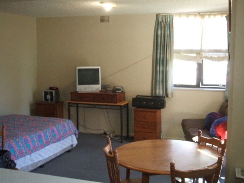 28/3049 Gold Coast Highway, Surfers Paradise QLD 4217