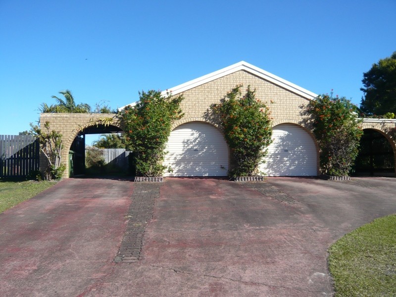 1/10 Ballandra Court, Mermaid Waters QLD 4218