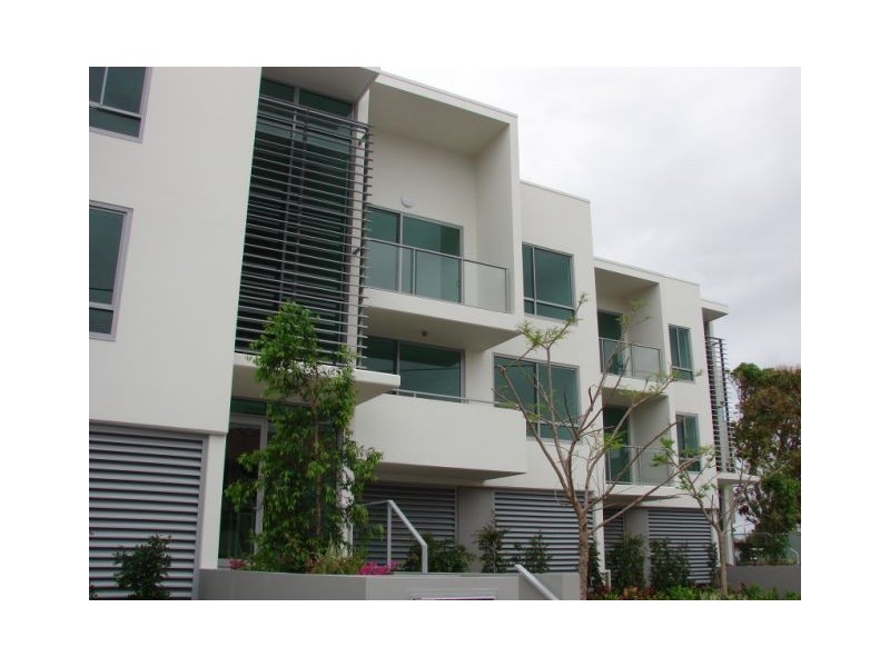 1-10/6 Miami Key, Broadbeach Waters QLD 4218