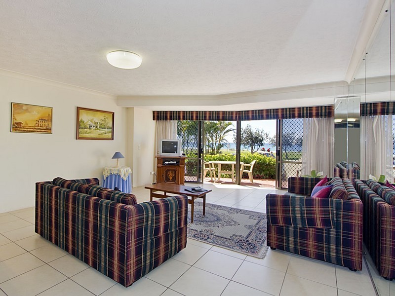 109/98 Marine Parade, Miami QLD 4220