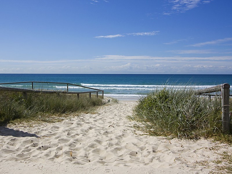 109/98 Marine Parade, Miami QLD 4220