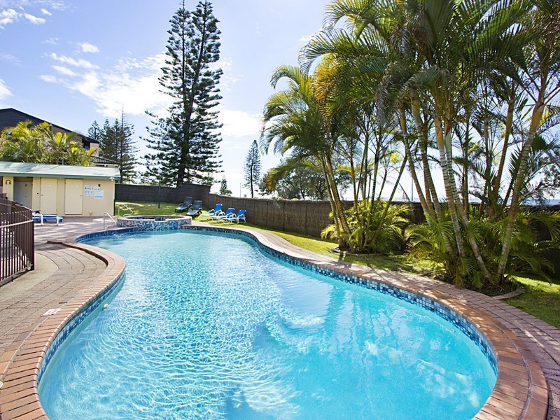 109/98 Marine Parade, Miami QLD 4220