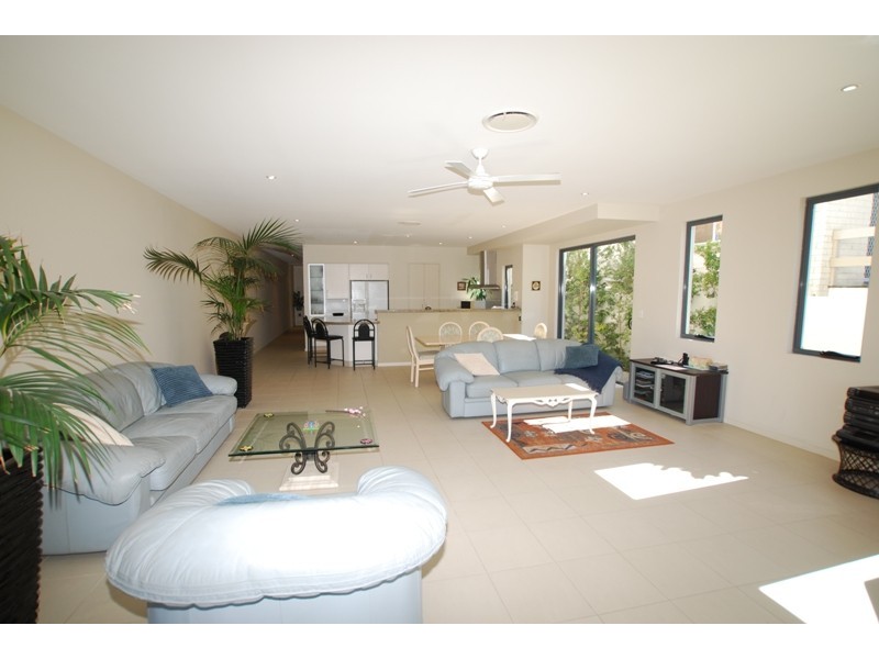 1/46 Paradise Island, Surfers Paradise QLD 4217