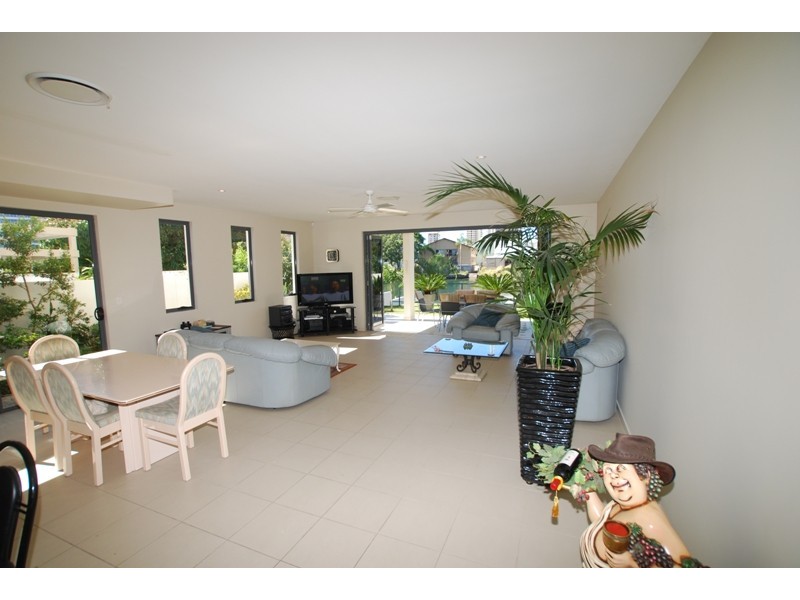 1/46 Paradise Island, Surfers Paradise QLD 4217