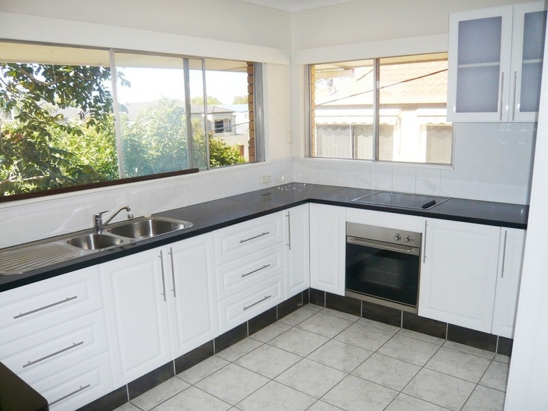 58 Hollywell Road, Biggera Waters QLD 4216