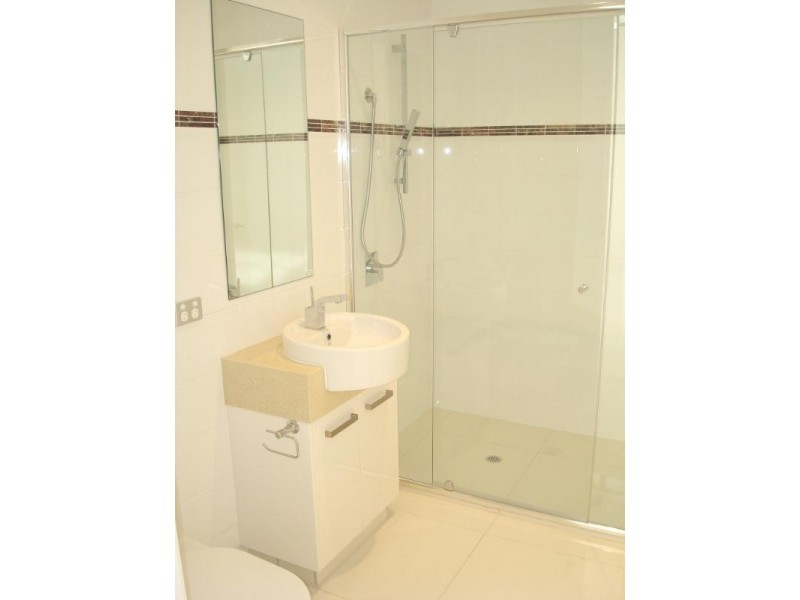 7023A Circa Vista Drive, Benowa QLD 4217